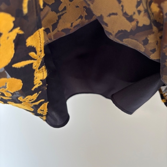 Club Monaco Burnout Cami Chemise Silk Blend NWT Gold and Black Size XS - Picture 4 of 12